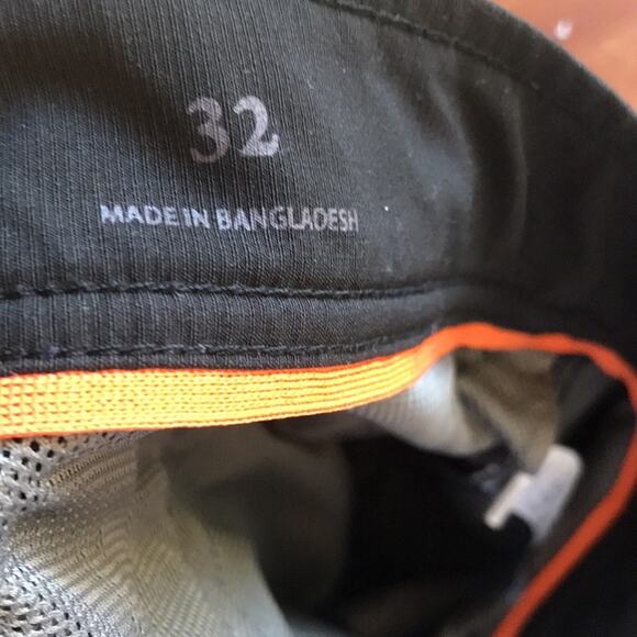 G.H. Bass & Co Black Polyester Shorts Men's Size 32 - Picture 7 of 7